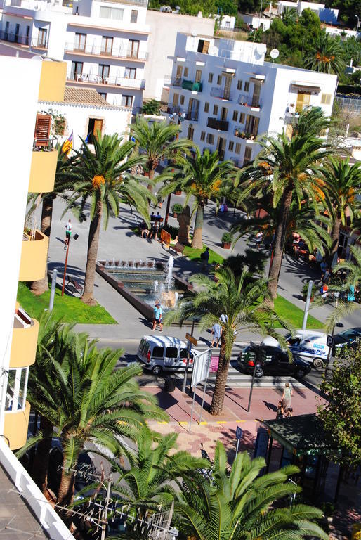 Hostal Mayol Santa Eularia des Riu Exterior photo